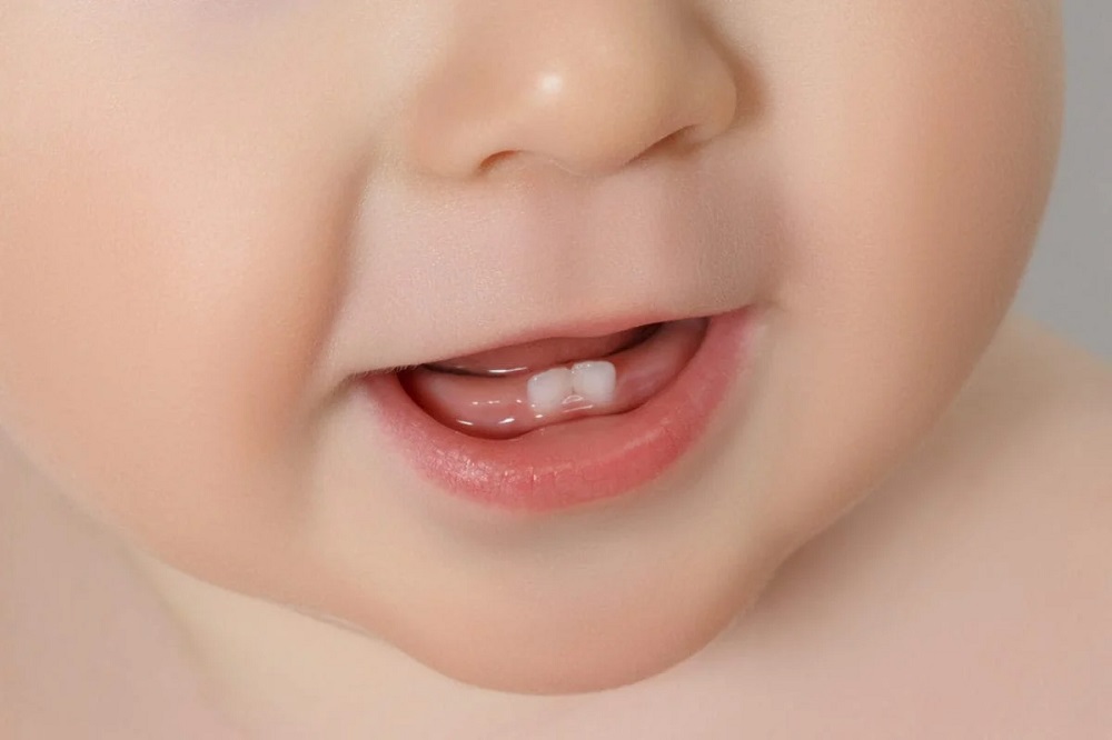 welcoming baby teeth and starting an oral hygiene routine