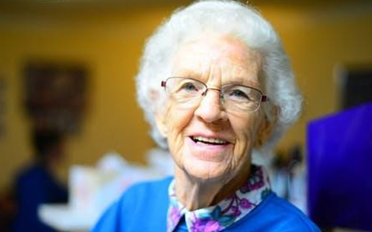 Taking Care Of Your Teeth As You Age