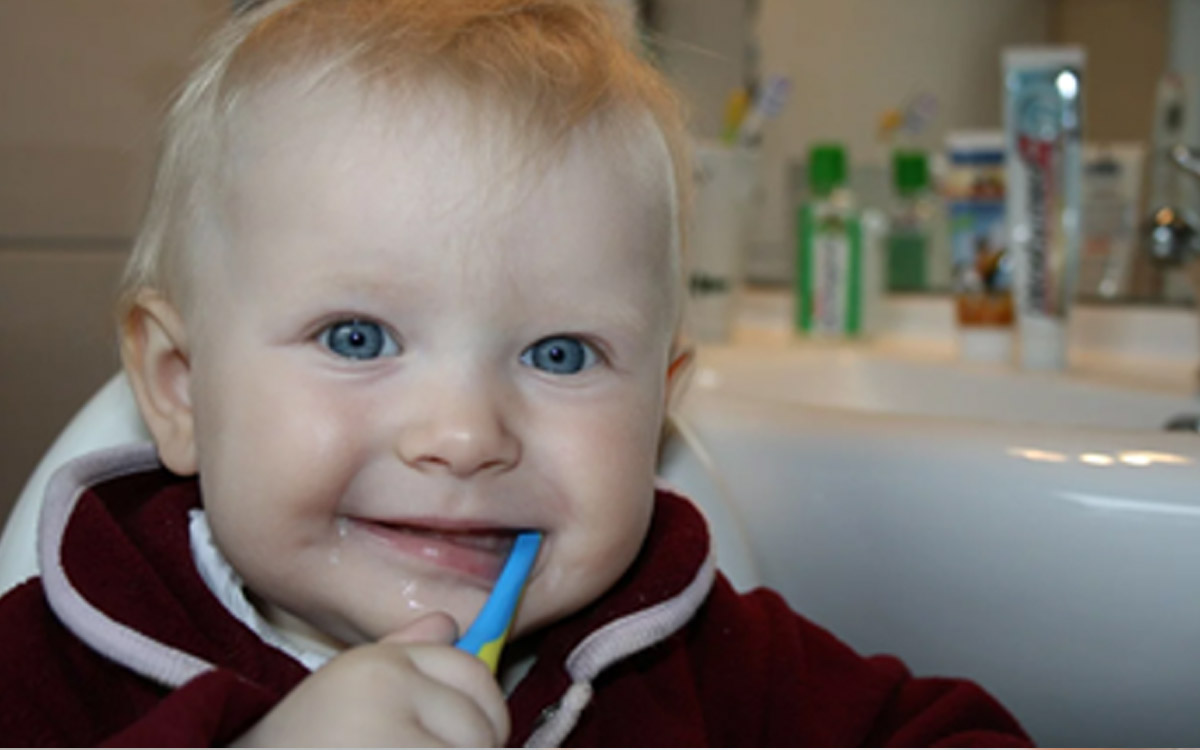 9 Tricks You Can Use To Get Your Kids To Brush Their Teeth