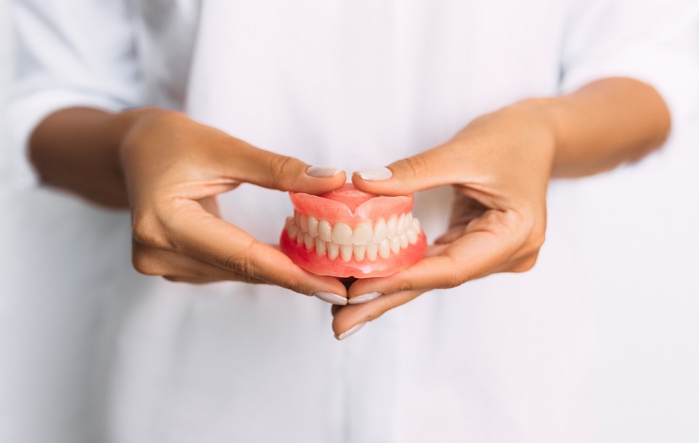 What You Need to Know About Modern Dentures